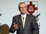 Ryken lauds King James Version as ‘greatest English Bible ever’