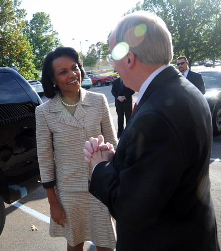 President Dockery welcomes Former U.S. Secretary of State Condoleezza Rice to the Union University campus.