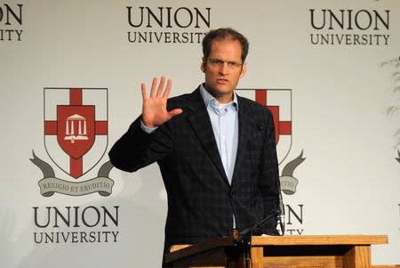 Acclaimed author and Boston University religion professor Stephen Prothero speaks on religious literacy as part of the ongoing Union Forum luncheon lecture series.