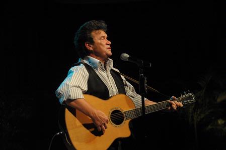 Russ Taff performs at the Senior Adult Extravaganza.
