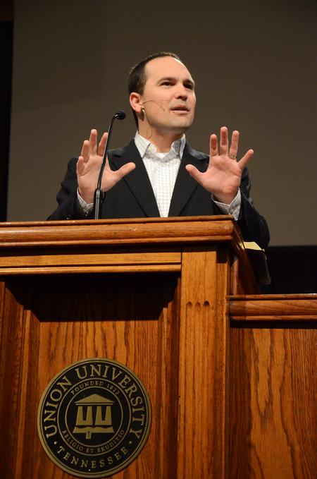 Justin Wainscott, senior pastor of First Baptist Church of Jackson, speaks in chapel.
