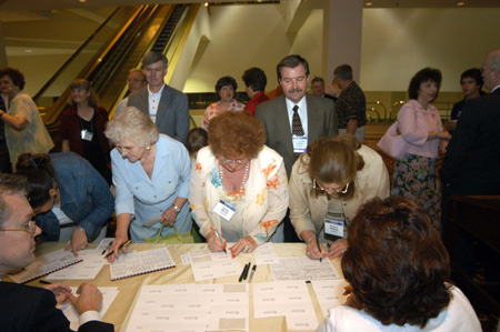 Union University friends and alumni sign in at the dessert reception June 21 during the Southern Baptist Convention.