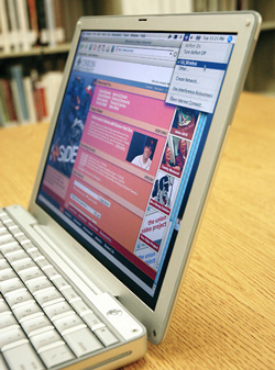 10/4/2005 - Several new wireless access points around campus
have increased internet accessibility. (ID: 4007)