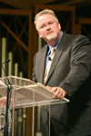 03/29/06 - David Leavell, pastor of First Baptist Church, Springfield, TN, speaks on <em>The Basins of Life</em> from Matthew 27:20-24 and John 13:1-5 during a chapel service. - Stephanie Schroeder
