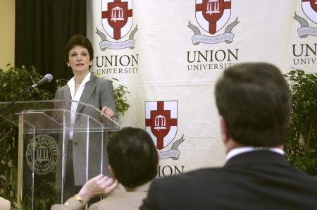 Nationally syndicated columnist Mona Charen spoke as part of the ninth annual Union Forum.