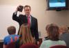 Greg Thornbury, dean of the School of Christian Studies, leads a class in Jennings Hall. - Photo by Morris Abernathy