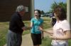 08/25/07 - President Dockery meets Joy Howard, an elementary education major from Memphis, and her mom Denise during Freshman move-in day.