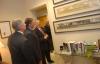 10/23/07 - President Dockery shows Leon Panetta and Andrew Card photos from Union's previous campus.