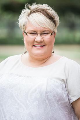 Dana  Dorris