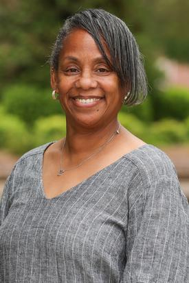 Stephanie  Pippins