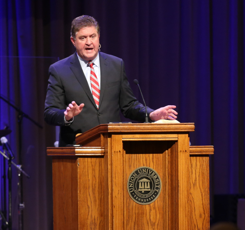 Steve Gaines speaks March 5 at the second annual West Tennessee Evangelism Rally. (Photo by Kristi Woody)