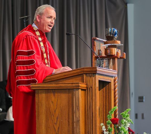 Dub Oliver speaks during fall convocation in G.M. Savage Memorial Chapel. (Photo by Suzanne Rhodes)