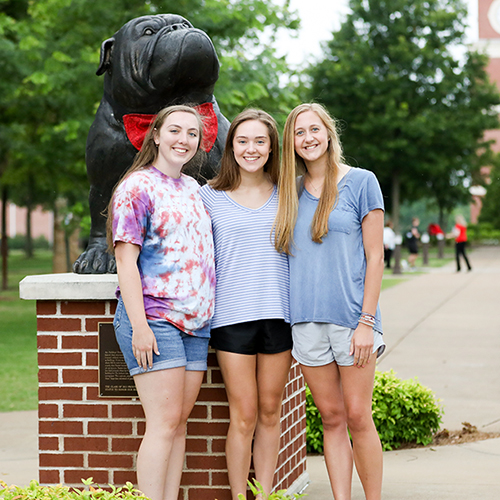 Friends Kaitlyn Waites, Leah Crews and Sarah Middlebrook from Union City, Tennessee, attended New Student Orientation together June 4-5, 2020. (Photo by Kristi Woody)