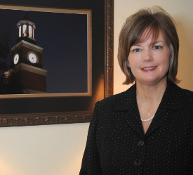 Union University Provost Carla Sanderson will spend several days in Iraq meeting with higher education officials.