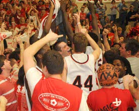 Union basketball players and students celebrate the Bulldogs' win over Freed-Hardeman March 10. (Photo by Morris Abernathy)