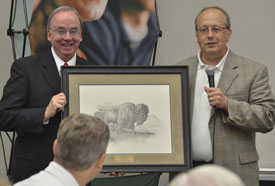 David S. Dockery (left) receives the Herschel H. Hobbs Award for Distinguished Denominational Service from Oklahoma Baptist University President David Whitlock. (Photo by Morris Abernathy)