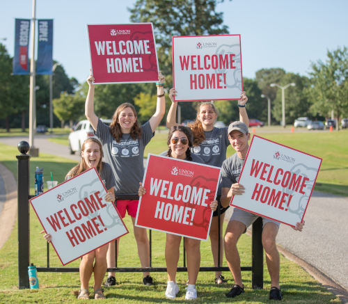 New students will move into their campus apartments at Union University on Aug. 14. (Photo by Kristi Woody)
