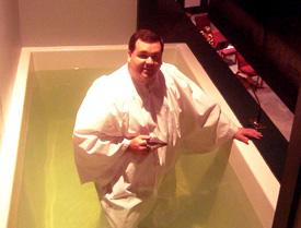 Clay Hallmark, a 1989 Union graduate, in the baptistry at First Baptist Church in Marion, Ark., where he is the pastor.