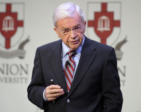 Lloyd Hansen, owner of Nortek, Inc., speaks Oct. 20 at the Town and Gown lecture series. (Photo by Morris Abernathy)