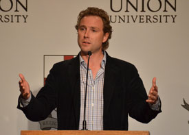 Heath Thomas speaks at the Ryan Center's "Read, Pray, Sing" conference April 12-13. (Photo by Morris Abernathy)