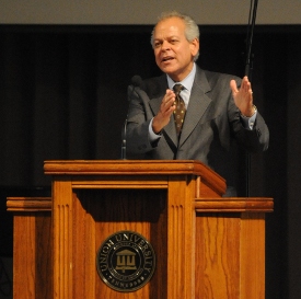Johnny Hunt, president of the Southern Baptist Convention, speaks during an April 1 chapel service. (Photo by Morris Abernathy)