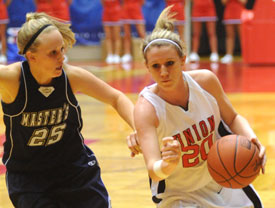Union freshman Kayla Hudson led all players in scoring and assists Friday night as the Lady Bulldogs defeated The Master's College. (Photo by Morris Abernathy)