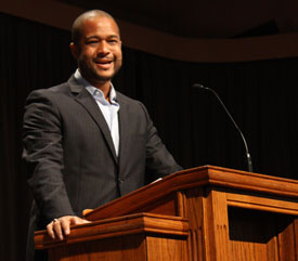 Bryan Loritts, lead pastor of Fellowship Bible Church of Memphis, speaks Oct. 20 during Faith in Practice week at Union. (Photo by Ebbie Davis)