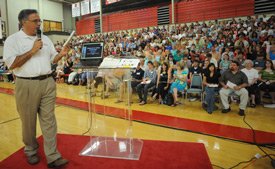 Rich Grimm, Union's vice president for enrollment services, addresses some of the 520 new students who registered June 27. (Photo by Morris Abernathy)