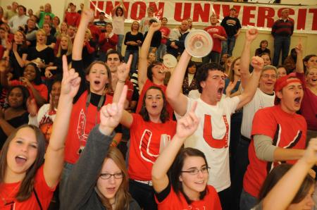 Union students in Fred DeLay Gymnasium - Photo by Morris Abernathy