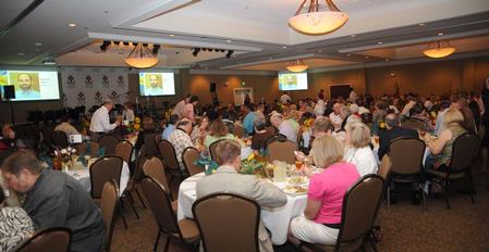 About 400 faculty and staff members came together at the Faculty/Staff Dinner in the Grant Center to celebrate the start of the school year. - Photo by Morris Abernathy