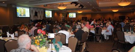 About 400 faculty and staff members came together at the Faculty/Staff Dinner in the Grant Center to celebrate the start of the school year. - Photo by Morris Abernathy