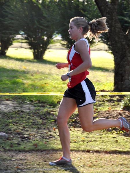 Hannah Clardy, Union Cross Country Invitational. - Photo by Uncredited