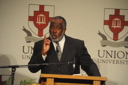 Robert Smith, associate professor of divinity at Beeson Divinity School, preaches at the Wednesday evening worship service during the Southern Baptists, Evangelicals and the Future of Denominationalism conference.  - Photo by Morris Abernathy