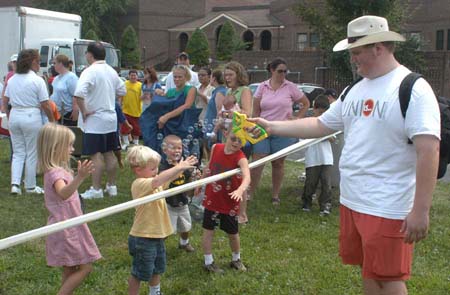 DMS major Jonathan Blair entertains some younger fans at the Jump 5 concert sponsored by Union in Franklin, Tenn. - Photo by Jim Veneman