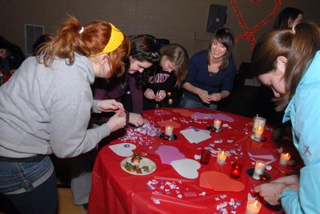 Students decorate Valentine's Day cards at the Mugs 'N Kisses event hosted by Residence Life. This event was for female students. - Photo by Kristi McMurry Woody
