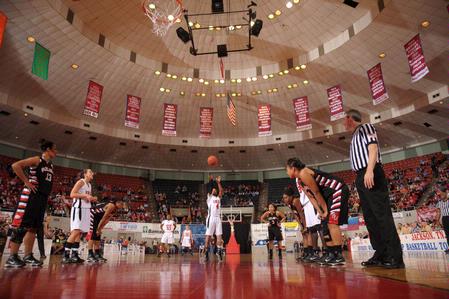 The Lady Bulldogs play against Azusa Pacific University in the Championship game of the NAIA National Tournament. Union came out champions with a victory of 73-65 - Photo by Morris Abernathy