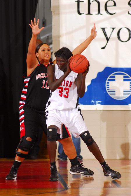 Zeinab Chan, junior history major, plays offense in the Championship game of the NAIA National Tournament. The Lady Bulldogs defeated Azusa Pacific University 73-65. - Photo by Morris Abernathy