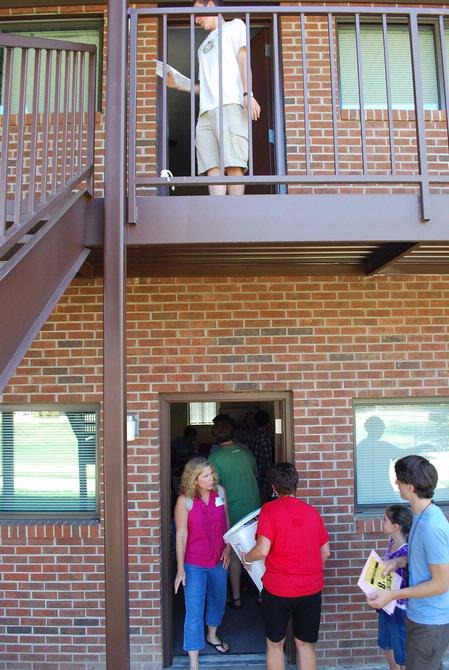 Faculty, staff, and students help incoming freshmen get their things moved into the dorms on Move In Day.  - Photo by Abigail Harris