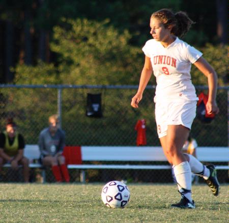Whitney Krammer brings the ball down the field in a game against Delta State. The Lady Bulldogs won the game 1-0.  
 - Photo by Ebbie Davis
