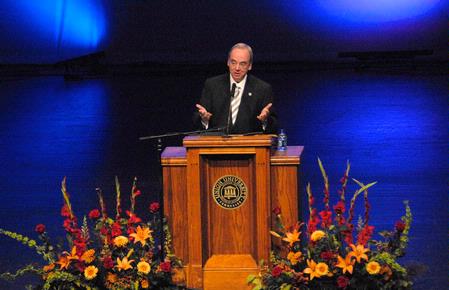 David S. Dockery, Union University President, welcomes guests to the 13th annual Scholarship Banquet, featuring keynote speaker Laura Bush, former first lady of the United States.  - Photo by Victoria Stargel