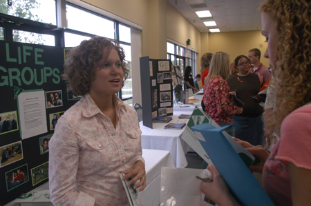 Sophomore Amber Osborne tells incoming freshmen about involvement opportunities in LIFE Groups during The Spring Thing Weekend. - Photo by Jonathan Blair
