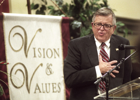 Charles Colson speaks at the Red Carpet Banquet on the evening of Thursday, Sept. 26.
 - Photo by Jim Veneman