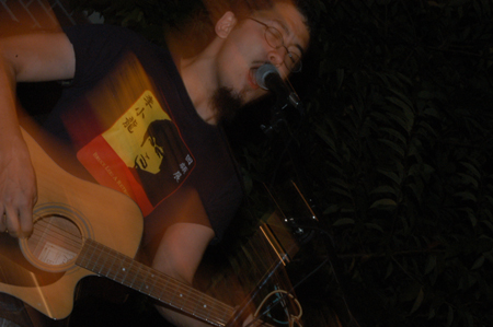 Alumnus Art Wong of greenwood plays during Fall Fest '04. - Photo by Jonathan Blair