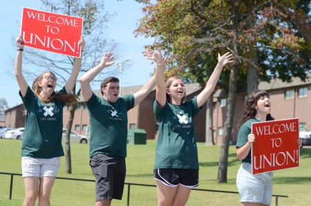 LifeGroup leaders welcome new students to campus during move-in day. - Photo by David Parks