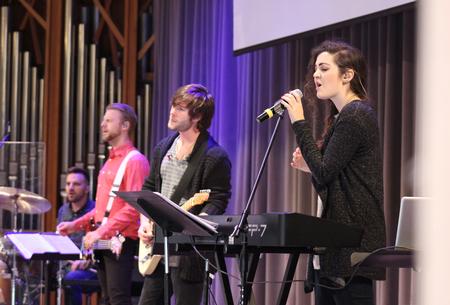 The praise team from Bellevue Baptist Church leads the congregation in a song during Bulldog Days chapel. - Photo by Sol Bee Park