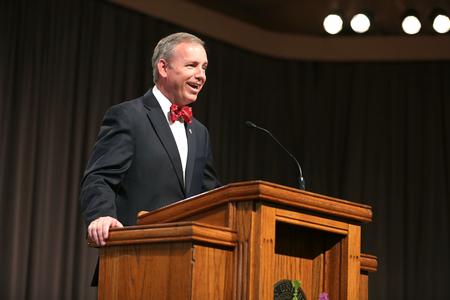 Dub Oliver, president of the university, addresses the audience in Homecoming chapel. - Photo by Kristi McMurry Woody