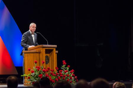 Dub Oliver, president of the university, introduces Donald Rumsfeld as the keynote speaker of the 19th annual Scholarship Banquet. - Photo by Gretchen Foels