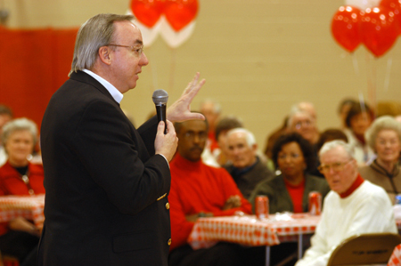 Dr. Dockery addresses the Union University Booster Club at a dinner prior to a Homecoming week basketball game. - Photo by Morris Abernathy