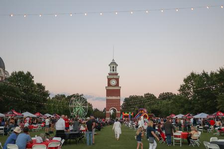 Students and their family and friends enjoy Union Night during Family Weekend. - Photo by Kristi McMurry Woody