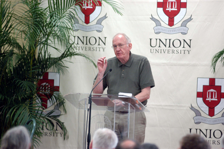 Biblical scholar Gordon Fee was the plenary speaker at the <i>For All It's Worth</i> Bible conference held at Union April 15-16. 
 - Photo by Morris Abernathy